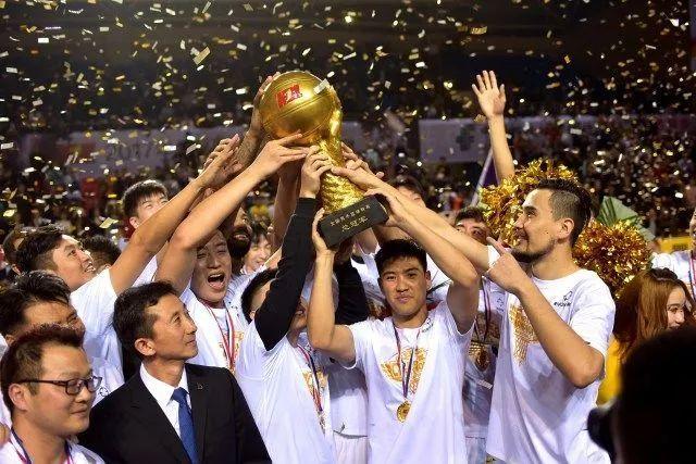 约基奇21+14+9米尔斯26分 塞尔维亚胜澳大利亚